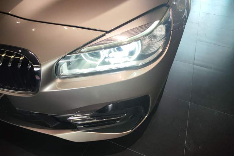 Used BMW 2 Series Active Tourer 2018 220i Luxury Package Left Front Headlight