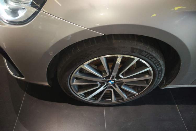 Used BMW 2 Series Active Tourer 2018 220i Luxury Package Left Front Wheel Hub