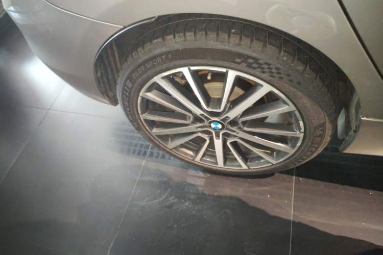 Used BMW 2 Series Active Tourer 2018 220i Luxury Package Right Rear Wheel Hub