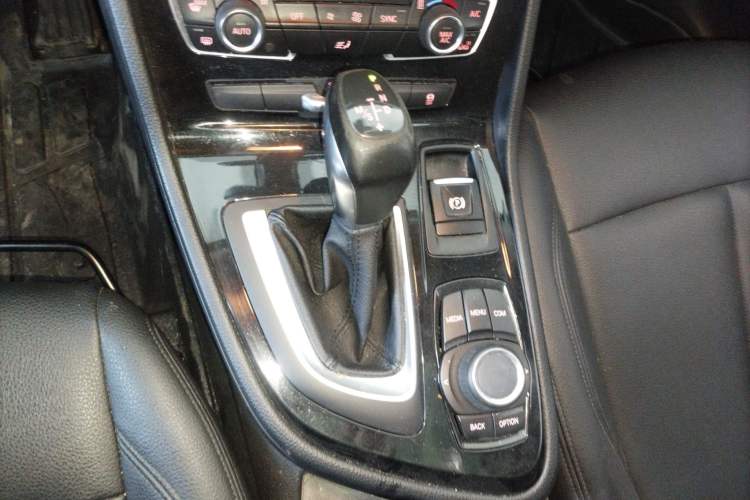 Used BMW 2 Series Active Tourer 2018 218i Leading Model Gear Lever