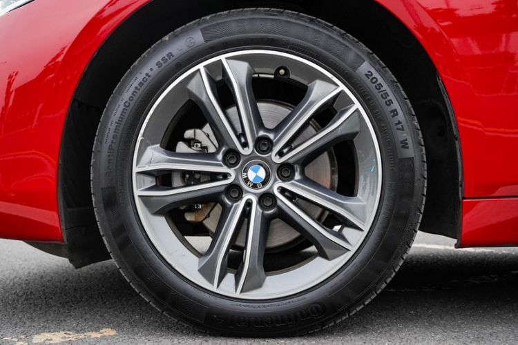 Used BMW 2 Series Active Tourer 2018 218i Premium Sports Package Interior 4