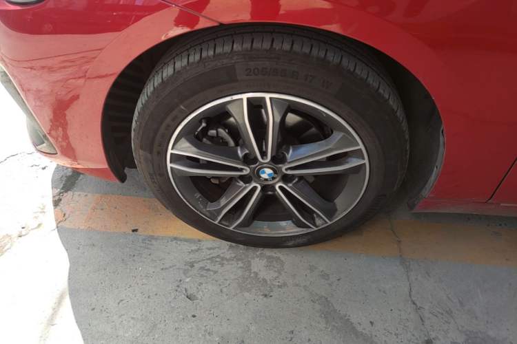 Used BMW 2 Series Active Tourer 2018 218i Premium Sports Package Left Front Wheel Hub