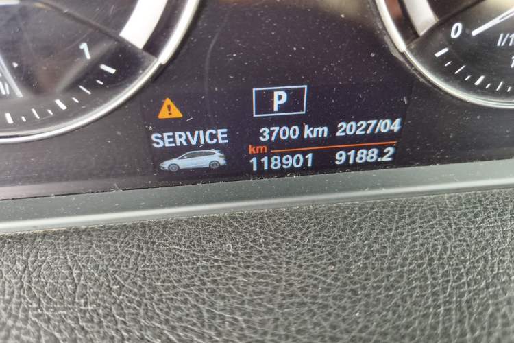Used BMW 2 Series Active Tourer 2018 218i Leading Model Odometer Close Up