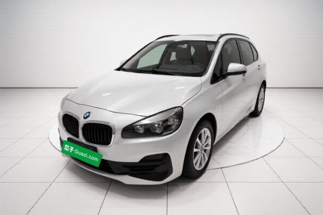 Ojetý BMW 2 Series Active Tourer 2018 218i Fashion Model