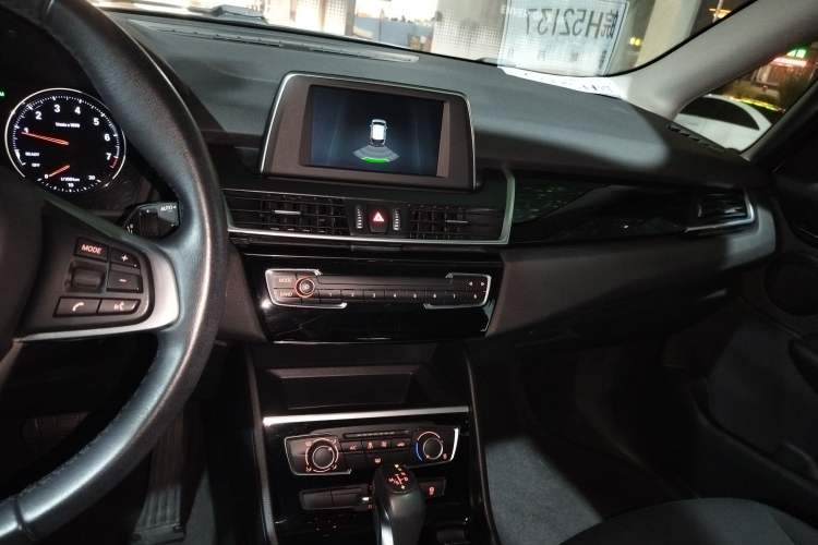 Used BMW 2 Series Active Tourer 2018 218i Fashion Model Audio And AC Panel