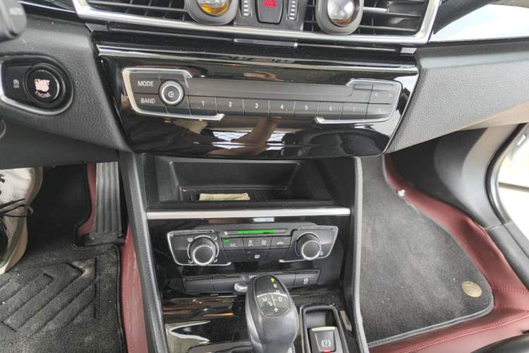 Used BMW 2 Series Active Tourer 2018 218i Fashion Model Audio And AC Panel