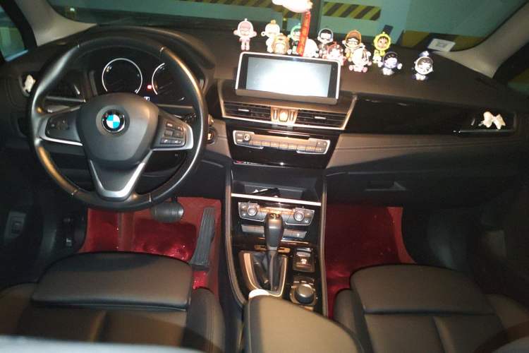 Used BMW 2 Series Active Tourer 2018 218i Premium Sports Package Center Console
