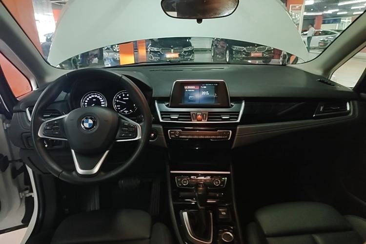 Used BMW 2 Series Active Tourer 2018 218i Premium Sports Package Center Console