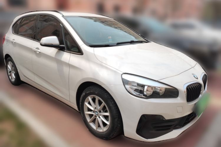 Used BMW 2 Series Active Tourer 2018 218i Fashion Model Front Right 45 Deg