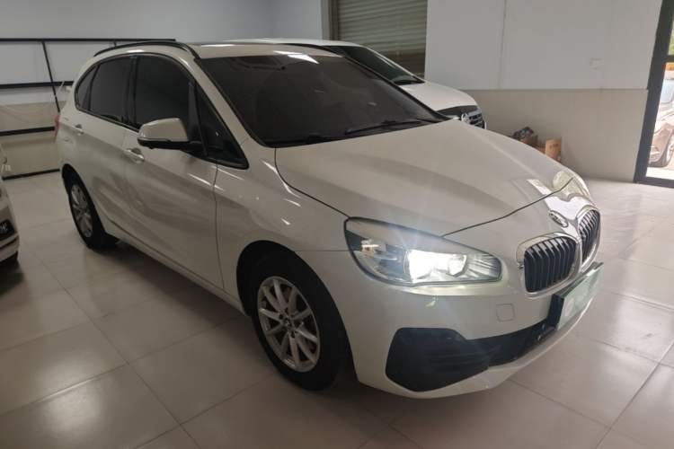 Used BMW 2 Series Active Tourer 2018 218i Fashion Model Front Right 45 Deg