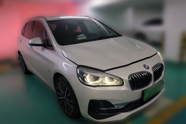 Used BMW 2 Series Active Tourer 2018 220i Luxury Package Front Right 45 Deg