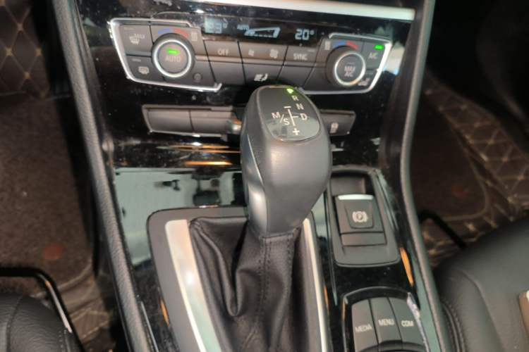 Used BMW 2 Series Active Tourer 2018 218i Leading Model Gear Lever