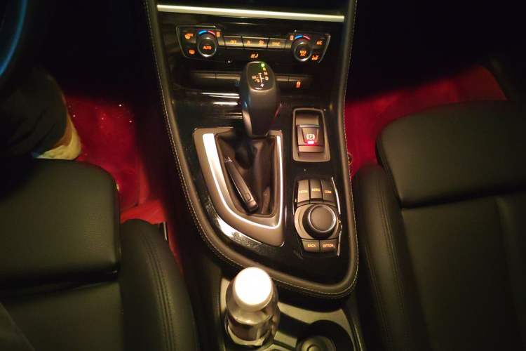 Used BMW 2 Series Active Tourer 2018 218i Premium Sports Package Gear Lever