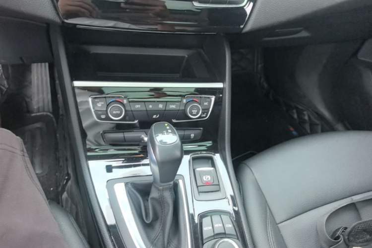 Used BMW 2 Series Active Tourer 2018 218i Leading Model Gear Lever