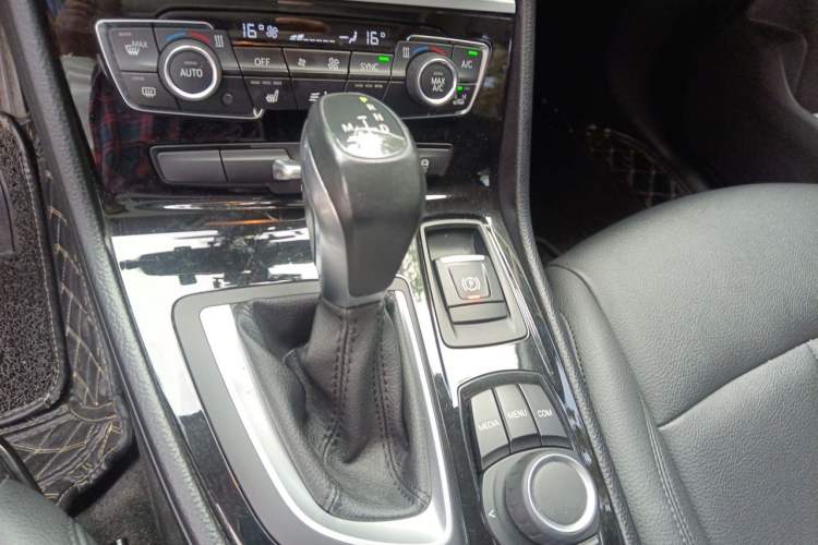 Used BMW 2 Series Active Tourer 2018 218i Leading Model Gear Lever