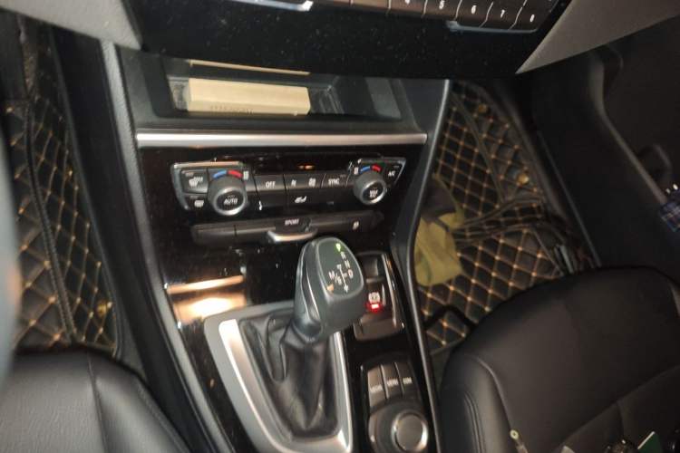 Used BMW 2 Series Active Tourer 2018 218i Leading Model Gear Lever