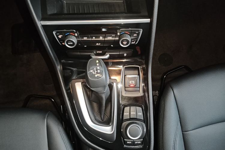 Used BMW 2 Series Active Tourer 2018 218i Leading Model Gear Lever