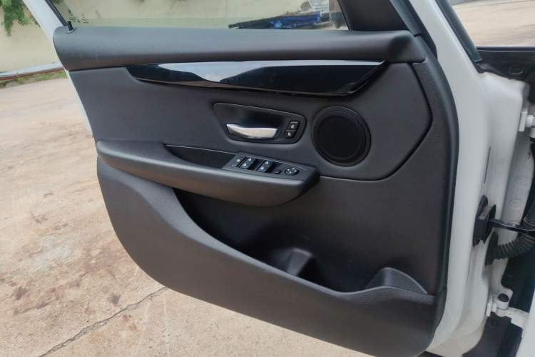 Used BMW 2 Series Active Tourer 2018 218i Leading Model Interior 10