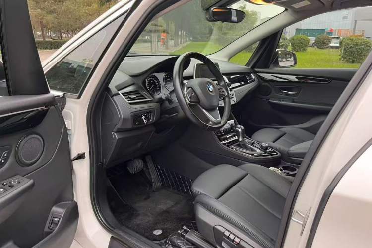 Used BMW 2 Series Active Tourer 2018 218i Premium Sports Package Interior 2