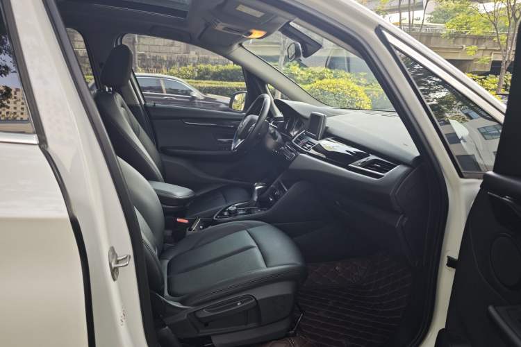Used BMW 2 Series Active Tourer 2018 218i Leading Model Interior 3