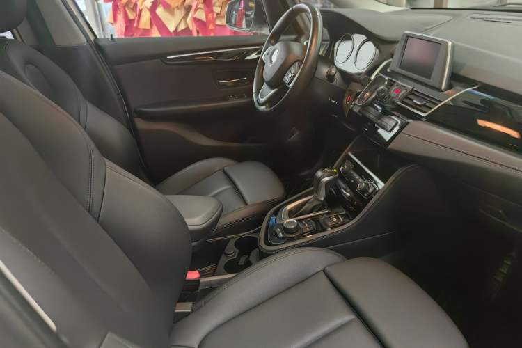 Used BMW 2 Series Active Tourer 2018 218i Premium Sports Package Interior 3