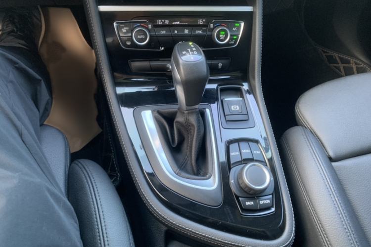 Used BMW 2 Series Active Tourer 2018 218i Premium Sports Package Interior 4