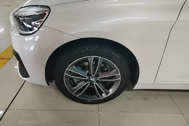 Used BMW 2 Series Active Tourer 2018 218i Premium Sports Package Left Front Wheel Hub
