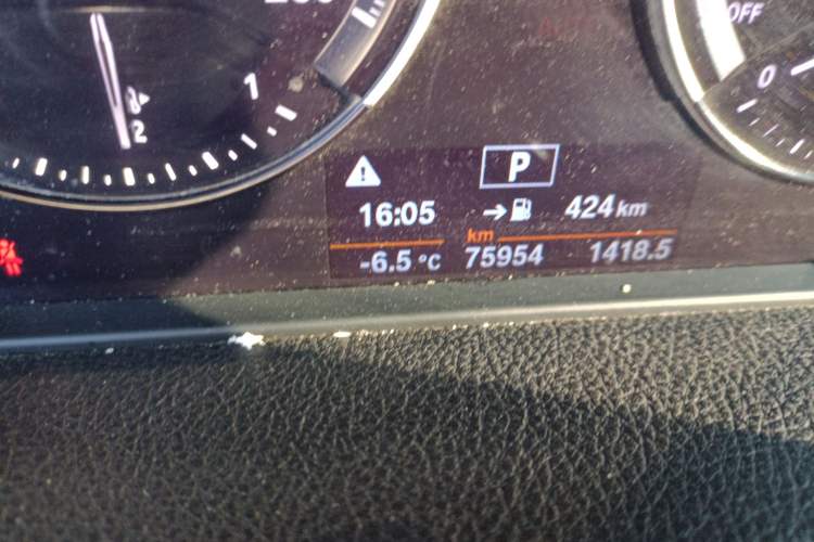 Used BMW 2 Series Active Tourer 2018 218i Premium Sports Package Odometer Close Up