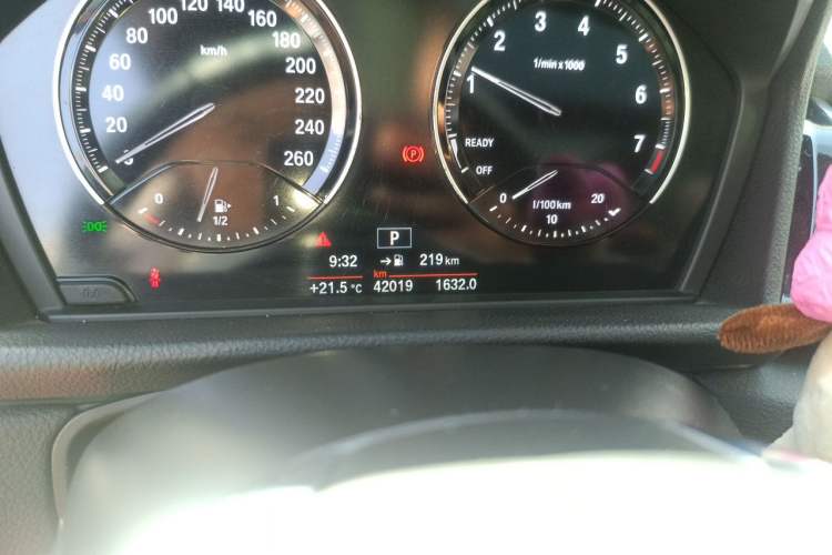 Used BMW 2 Series Active Tourer 2018 218i Leading Model Odometer Close Up