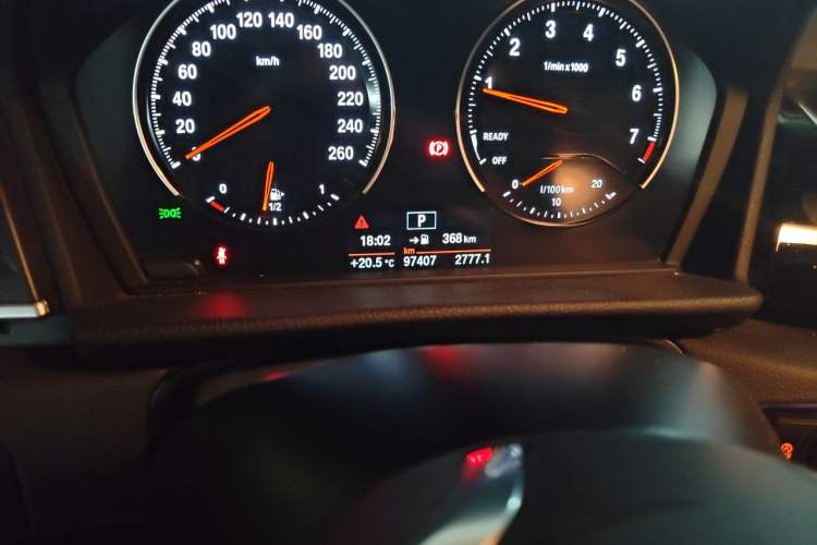 Used BMW 2 Series Active Tourer 2018 218i Fashion Model Odometer Close Up