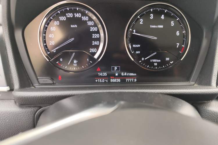 Used BMW 2 Series Active Tourer 2018 218i Fashion Model Odometer Close Up