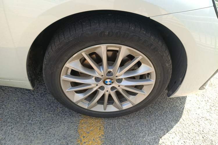 Used BMW 2 Series Active Tourer 2018 218i Leading Model Right Front Wheel Hub