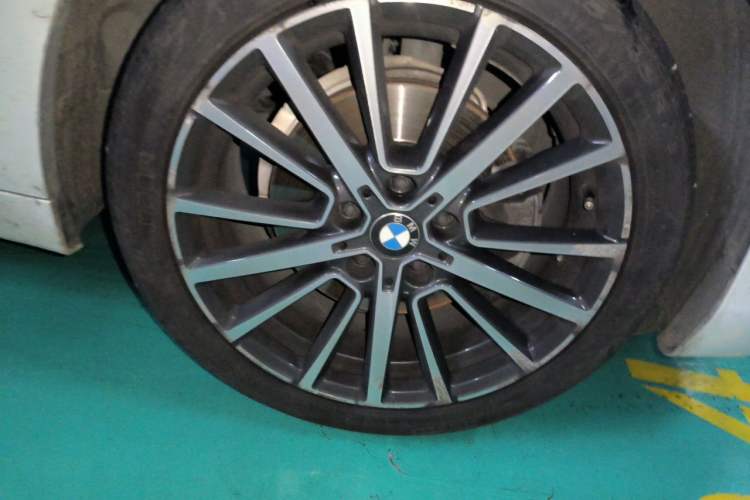 Used BMW 2 Series Active Tourer 2018 220i Luxury Package Right Front Wheel Hub