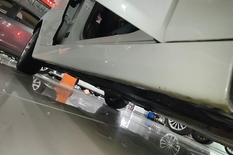 Used BMW 2 Series Active Tourer 2018 218i Premium Sports Package Right Side Sill