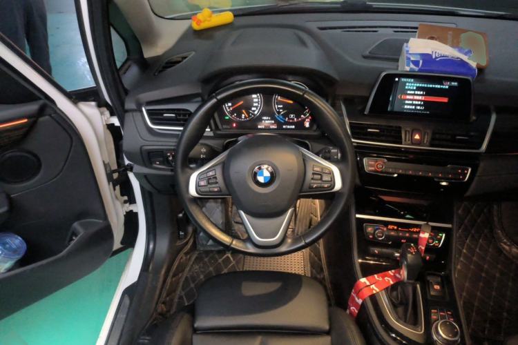 Used BMW 2 Series Active Tourer 2018 220i Luxury Package Steering Wheel