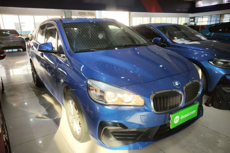 Used BMW 2 Series Active Tourer 2019 218i Fashion Model Front Right 45 Deg