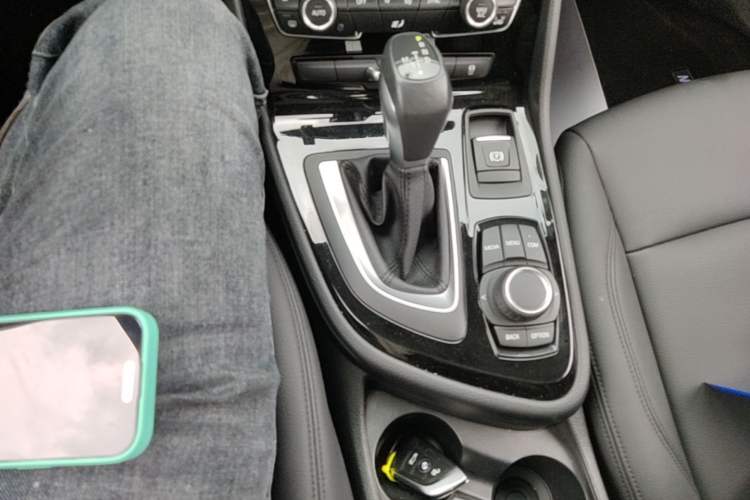 Used BMW 2 Series Active Tourer 2019 218i Leading Model Gear Lever