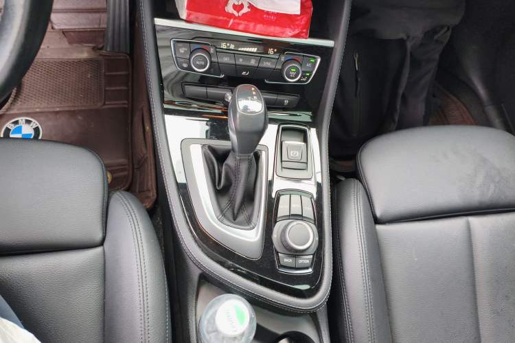 Used BMW 2 Series Active Tourer 2019 218i Luxury Sports Package Gear Lever