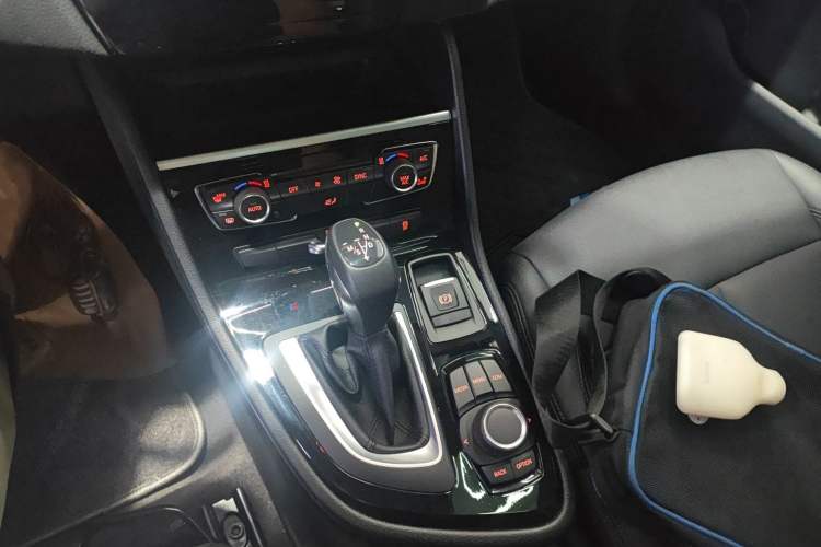 Used BMW 2 Series Active Tourer 2019 218i Leading Model Gear Lever