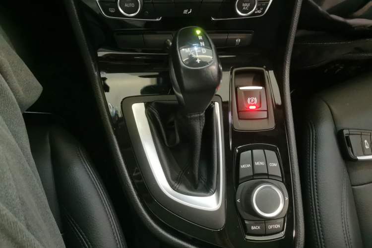 Used BMW 2 Series Active Tourer 2019 218i Leading Model Gear Lever