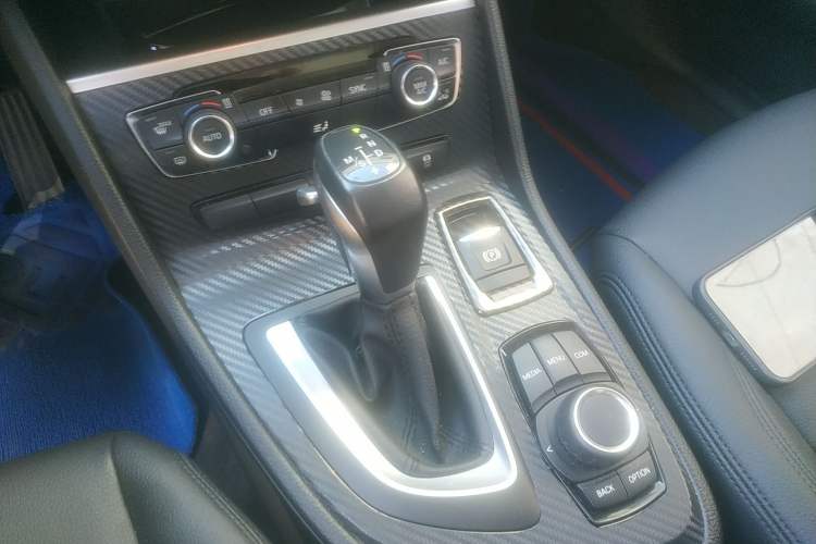 Used BMW 2 Series Active Tourer 2019 218i Leading Model Gear Lever