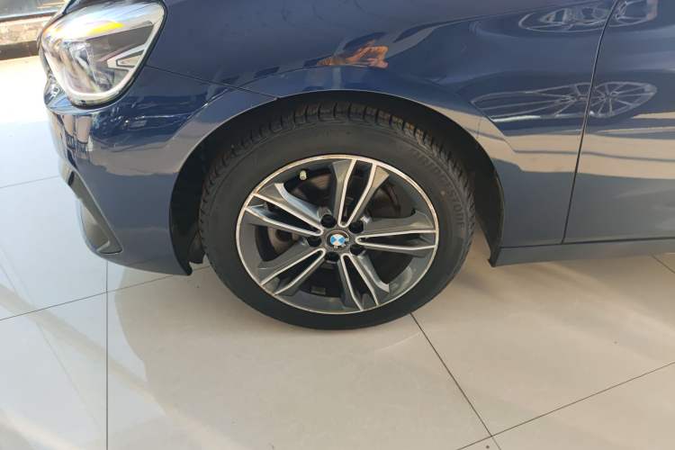 Used BMW 2 Series Active Tourer 2019 218i Luxury Sports Package Left Front Wheel Hub