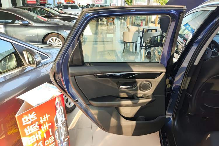 Used BMW 2 Series Active Tourer 2019 218i Luxury Sports Package Left Rear Door Interior