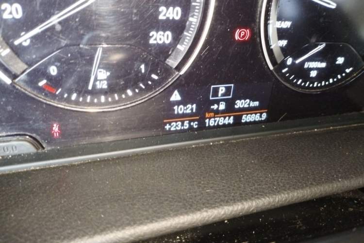 Used BMW 2 Series Active Tourer 2019 218i Leading Model Odometer Close Up