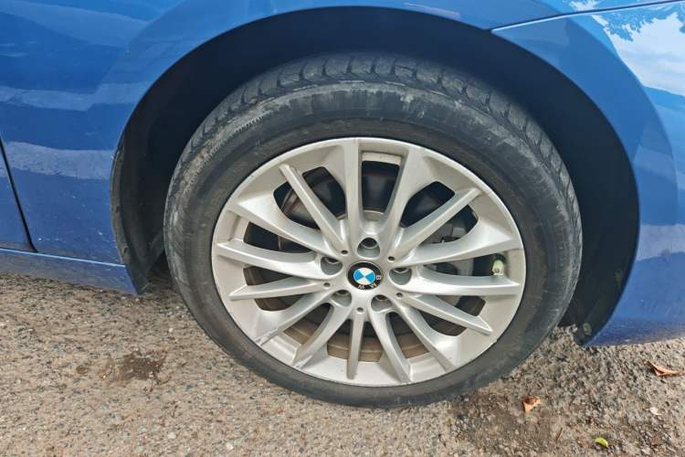 Used BMW 2 Series Active Tourer 2019 218i Leading Model Right Front Wheel Hub