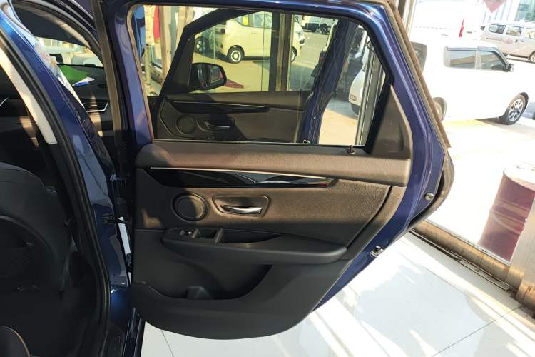 Used BMW 2 Series Active Tourer 2019 218i Luxury Sports Package Right Rear Door Interior