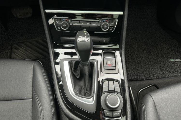 Used BMW 2 Series Active Tourer 2019 218i Leading Model Gear Lever