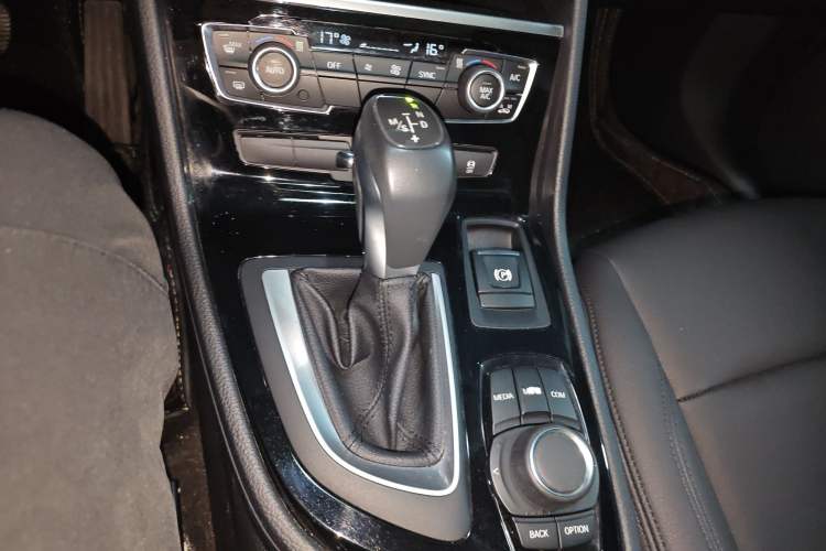 Used BMW 2 Series Active Tourer 2019 218i Leading Model Gear Lever