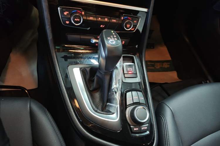 Used BMW 2 Series Active Tourer 2019 218i Leading Model Gear Lever