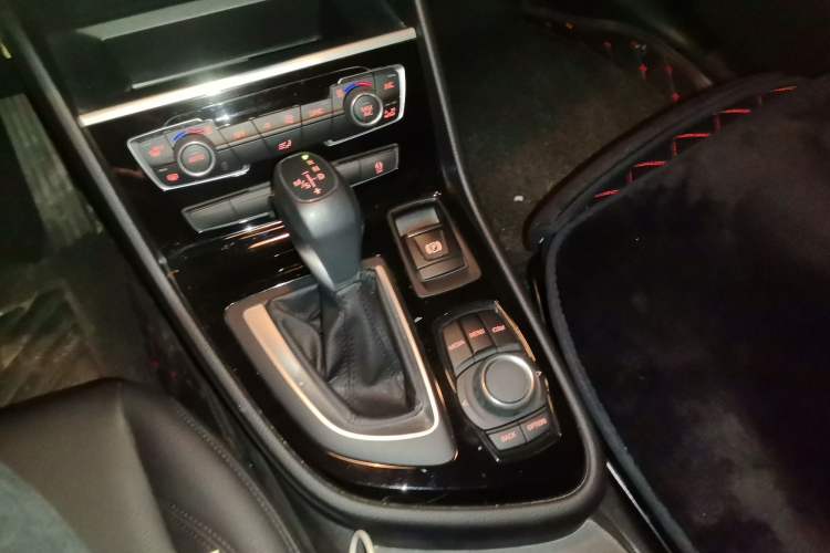 Used BMW 2 Series Active Tourer 2019 218i Leading Model Gear Lever